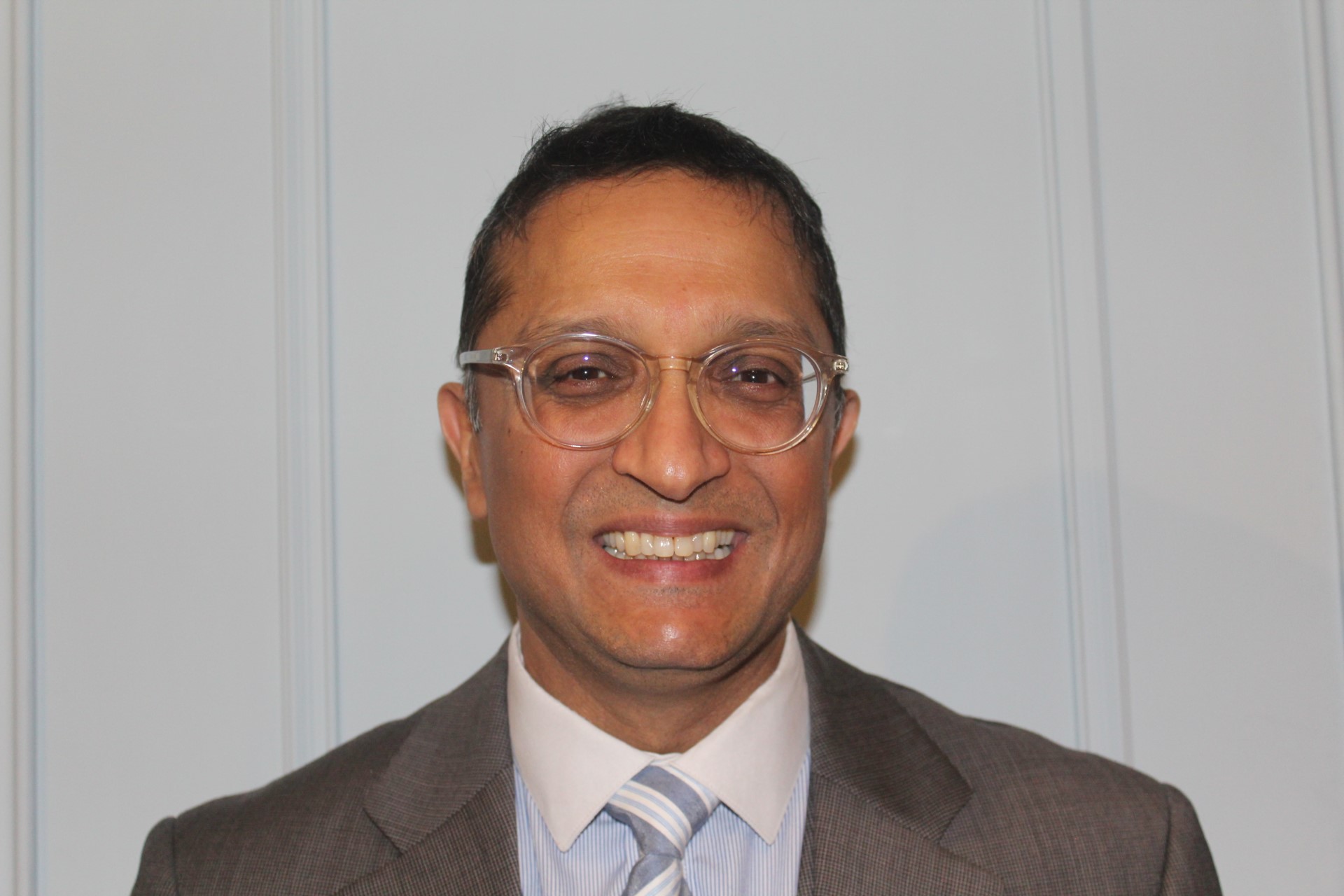 Mr Gupta, Cataract Surgeon, Medical Retina Specialist at My Eye Clinic. He specialises in cataract surgery and treatment of macular degeneration.